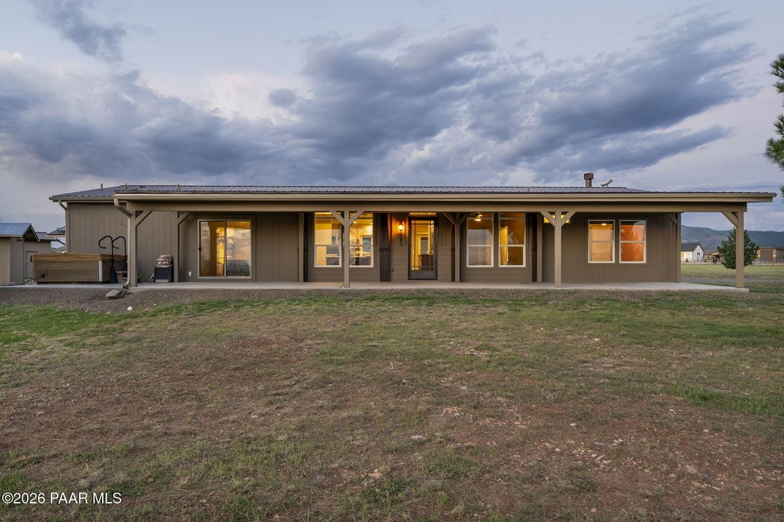 Prescott Valley, Arizona, United States 2 - 18609539