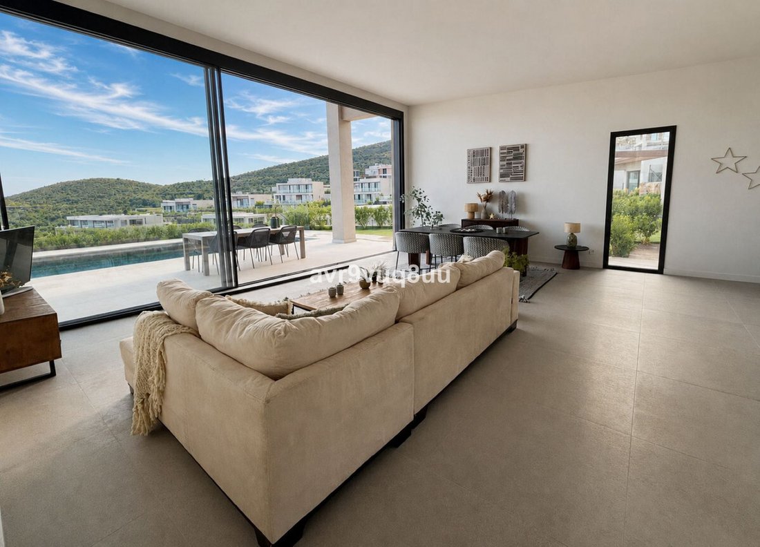 Villa in Benahavis, Andalusia, Spain 2 - 17956703