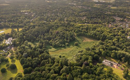 Land in Sunninghill, England 1