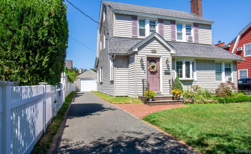House in Rockville Centre, New York, United States 1