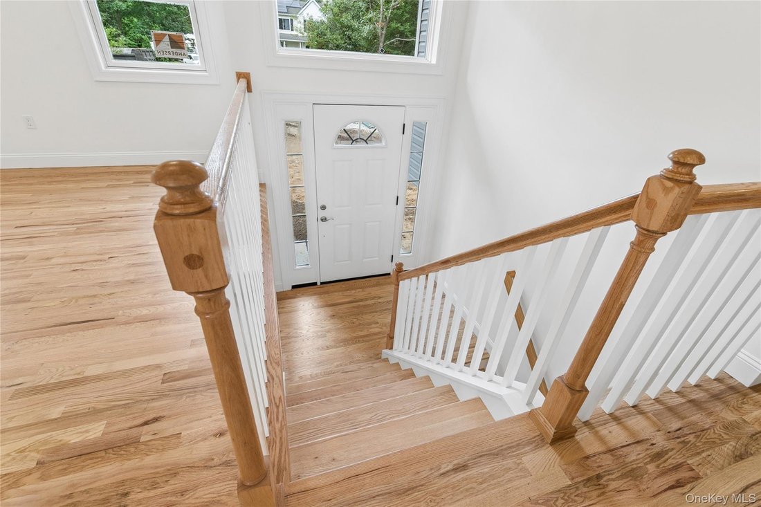 House in East Patchogue, New York, United States 3 - 17820477