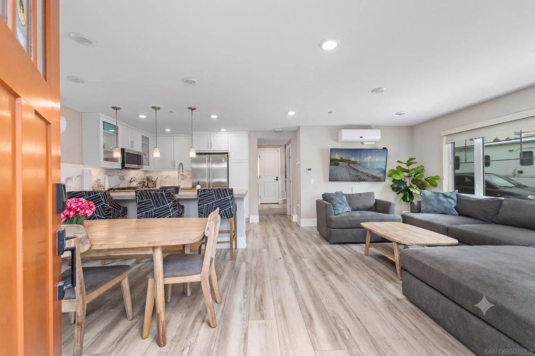 Condo in San Diego, California, United States 4 - 18613079