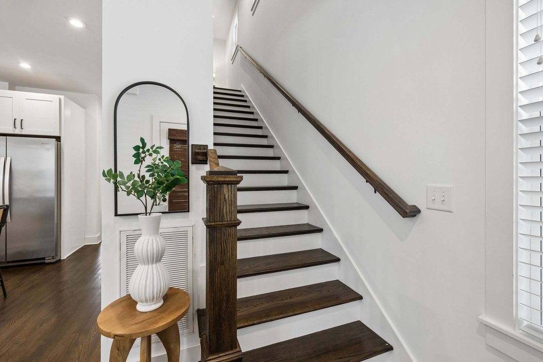 Co Op in Nashville, Tennessee, United States 3 - 18612398