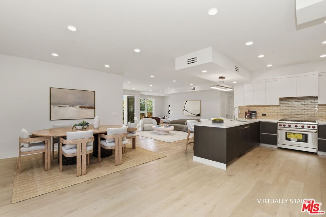 Condo in Los Angeles, California, United States 1 - 18070564