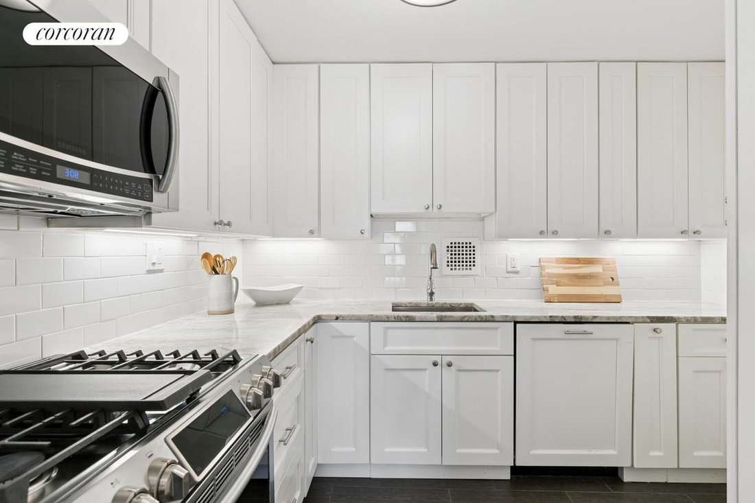 Co Op in New York, New York, United States 3 - 18482864