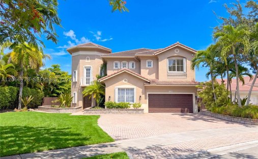 Maison à Doral, Floride, États-Unis 1
