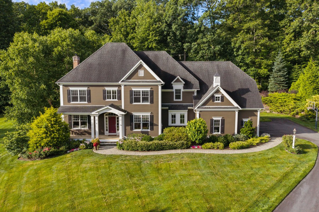 House in Farmington, Connecticut, United States 2 - 18608934