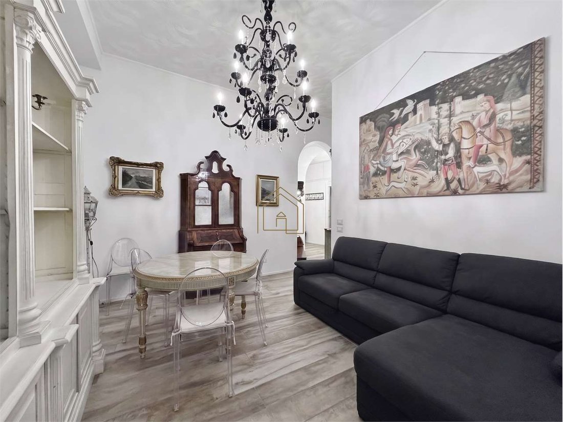 Apartment in Historic Center, Desenzano del Garda, Lombardy 2 - 18612123