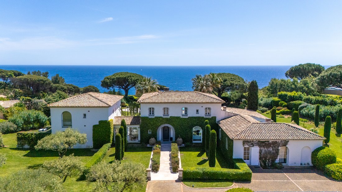 Estate in Ramatuelle, Provence-Alpes-Côte d'Azur, France 16608128