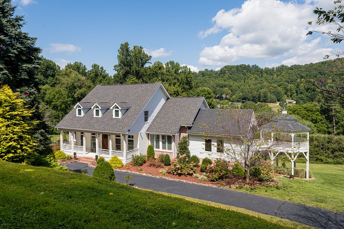 House in Waynesville, North Carolina, United States 1 - 16202185