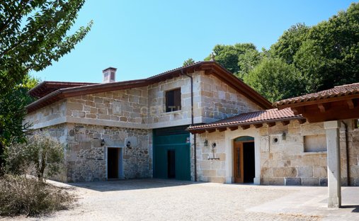 Villa in Panton, Galicien, Spanien 1