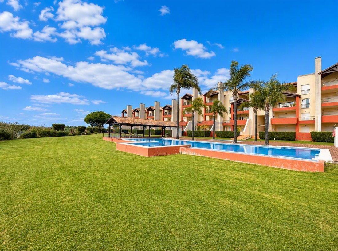 Apartment in Vilamoura, Quarteira, Algarve 1 - 18438157