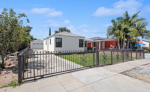 House in Lynwood, California, United States 1
