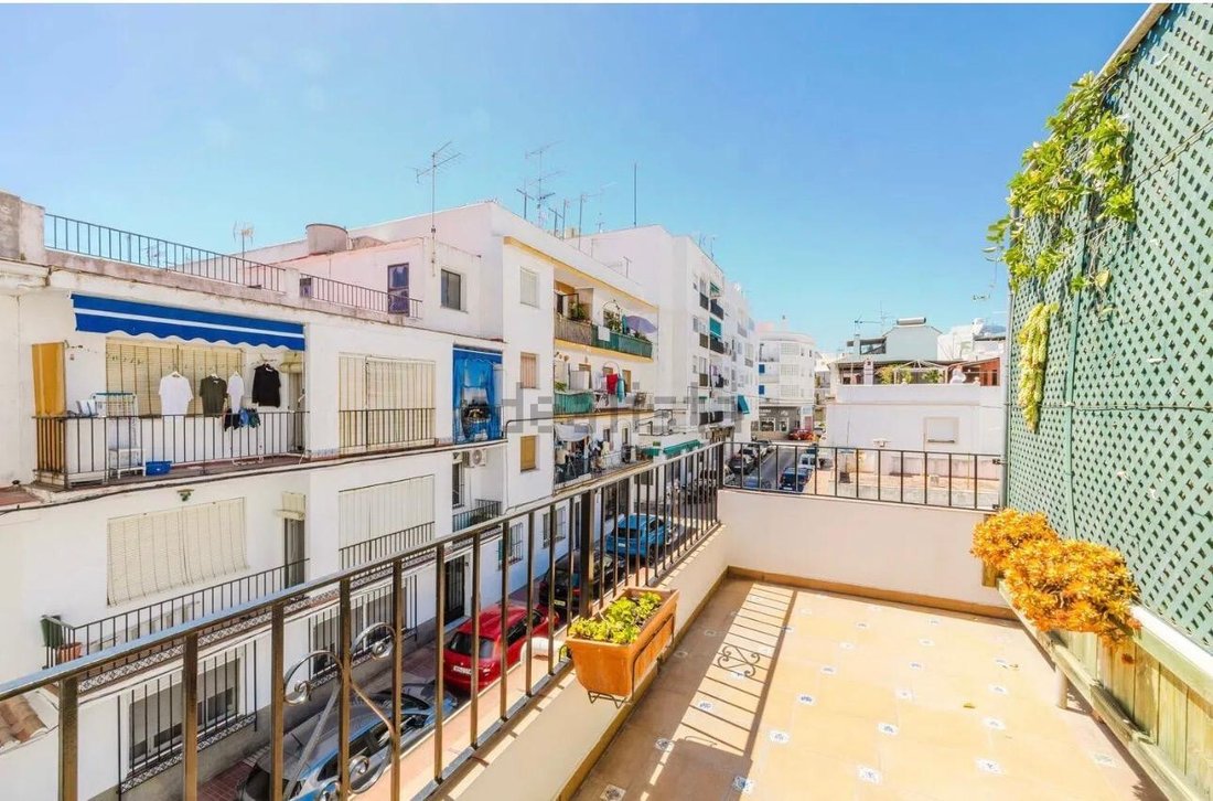Townhouse in San Pedro de Alcantara, Andalusia, Spain 3 - 18609246