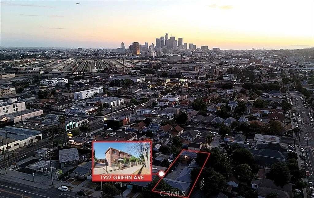 Los Angeles, California, United States 1 - 18612937