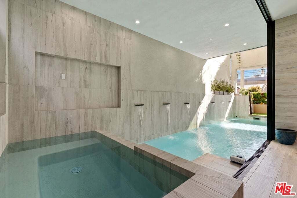 House in Los Angeles, California, United States 5 - 18615376