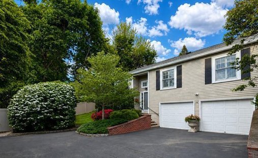 Condo in New Canaan, Connecticut, United States 1