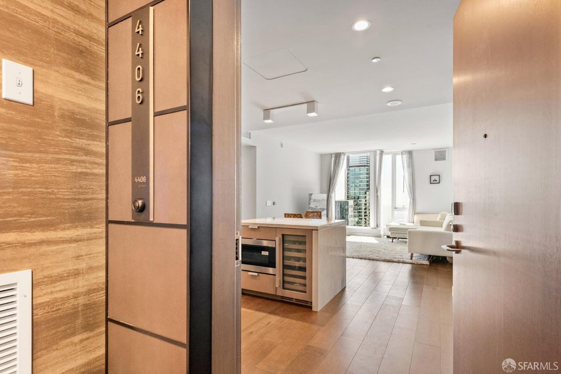 Condo in San Francisco, California, United States 2 - 18611980