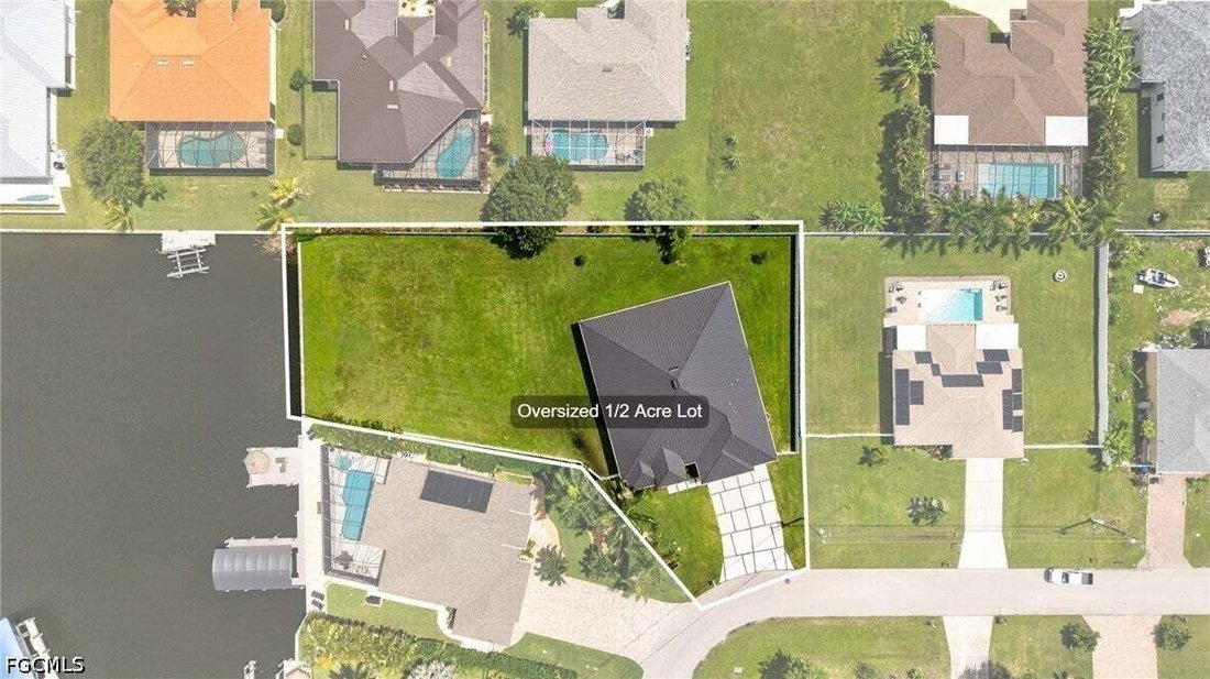 House in Cape Coral, Florida, United States 1 - 18615405