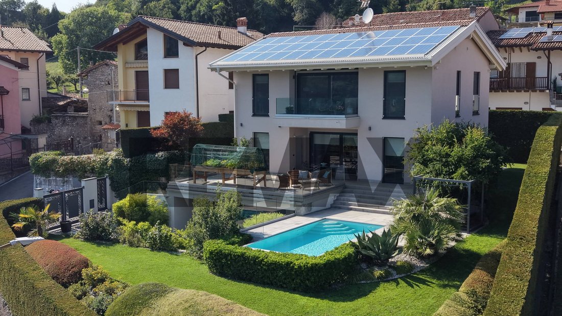 Villa in Solto Collina, Lombardy, Italy 1 - 18614685