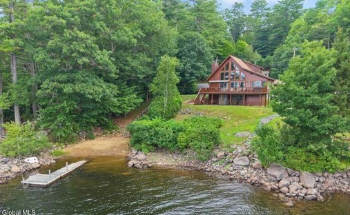 House in Hadley, New York, United States 1