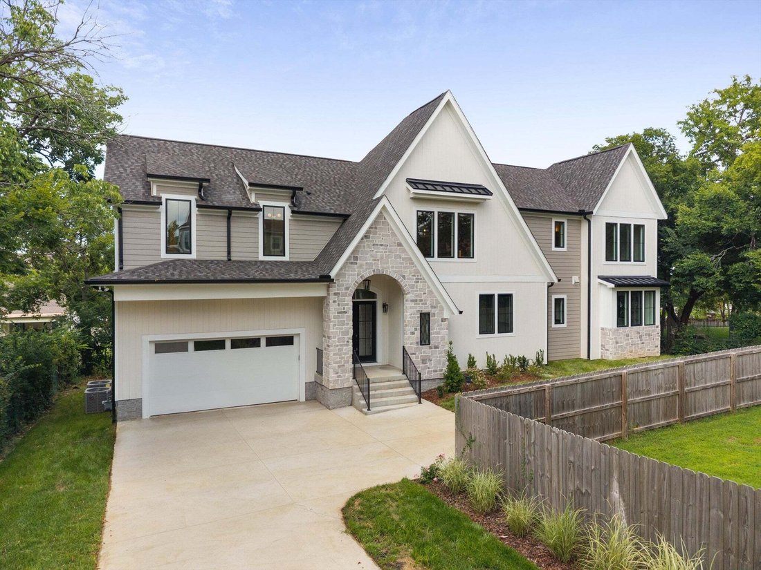 Co Op in Forest Hills, Tennessee, United States 1 - 18615247