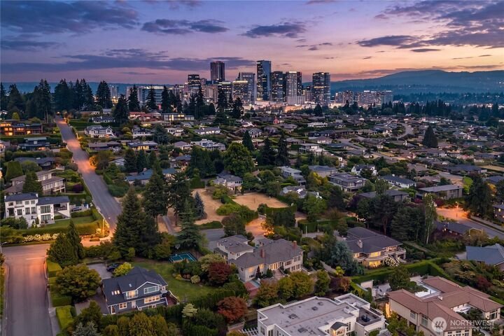House in Bellevue, Washington, United States 5 - 18614955