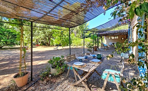 Villa in Nord, Sanary-sur-Mer, France 1