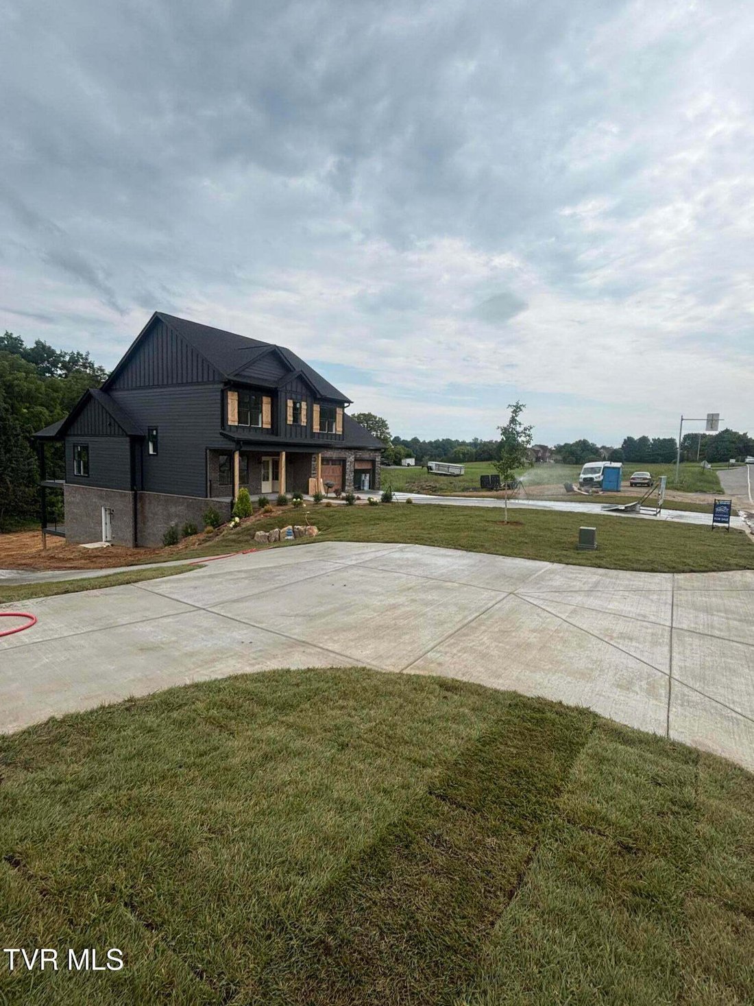 House in Elizabethton, Tennessee, United States 2 - 18321401
