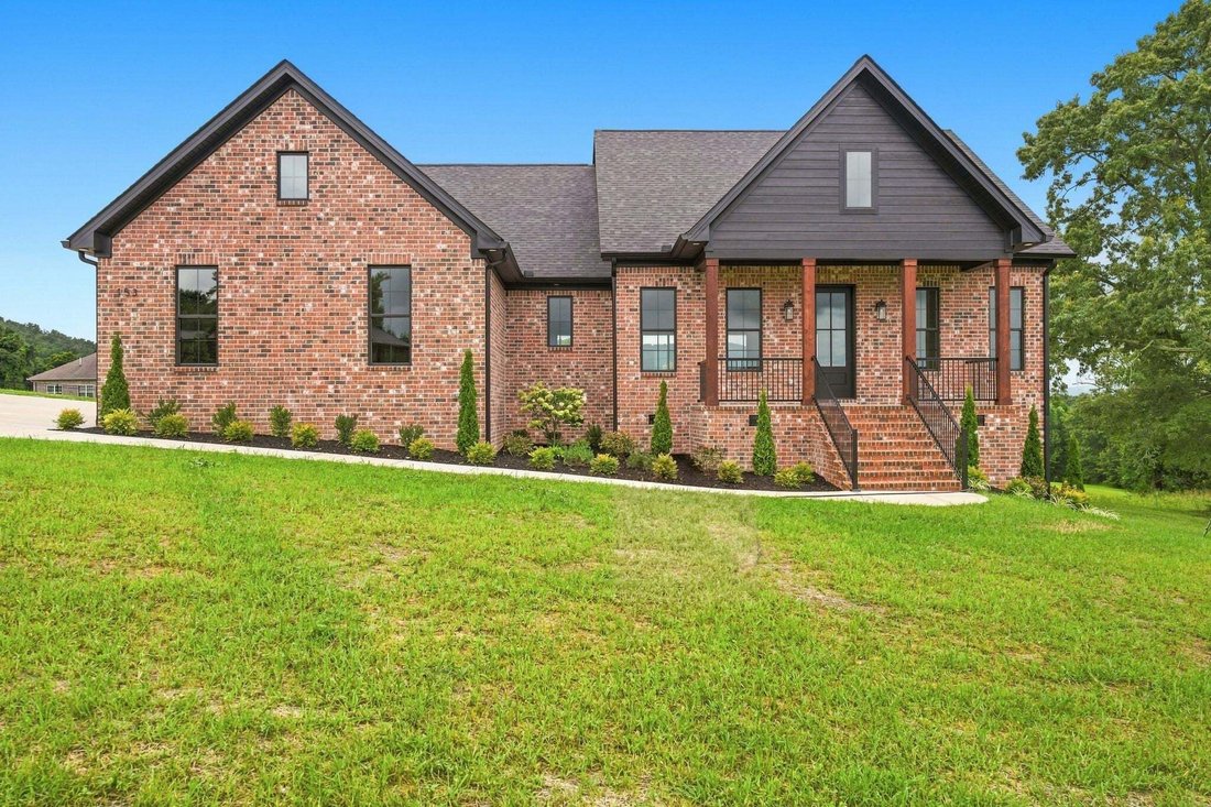 House in McMinnville, Tennessee, United States 3 - 18152053