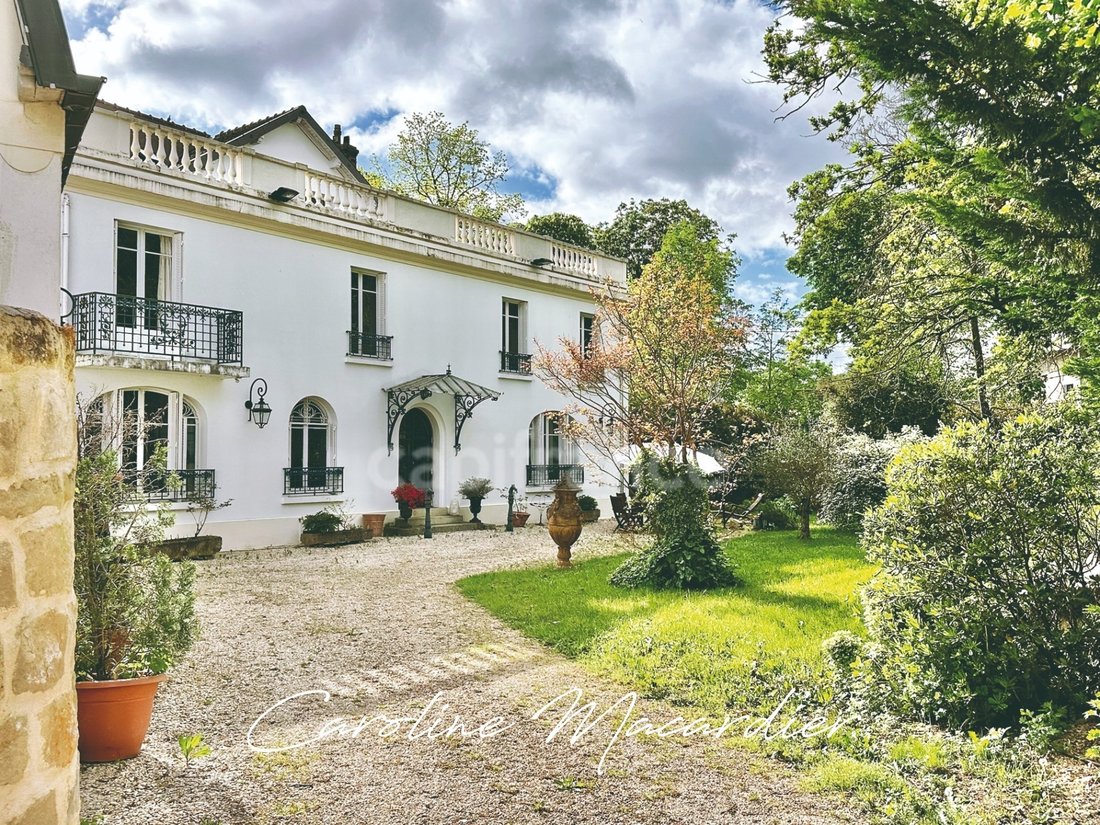 House in Charlemagne, Maisons-Laffitte, France 2 - 16940650