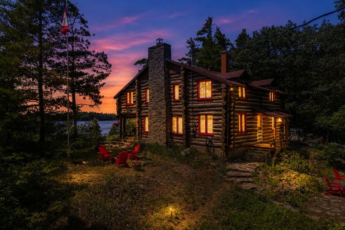 House in Gravenhurst, Ontario, Canada 2 - 18610382