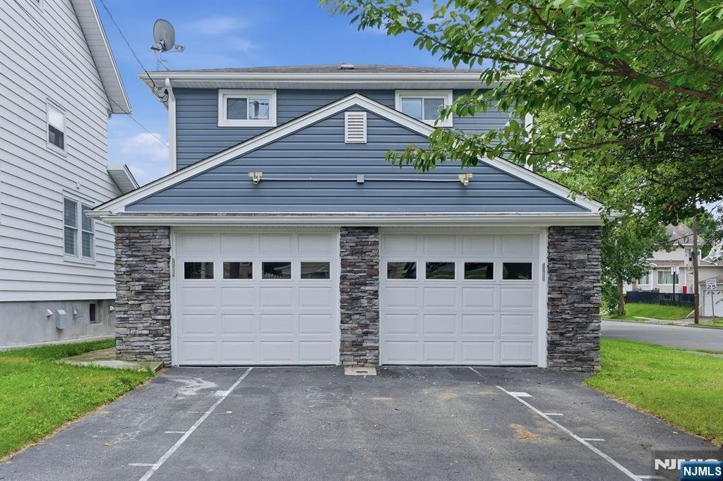 House in Clifton, New Jersey, United States 5 - 18612996