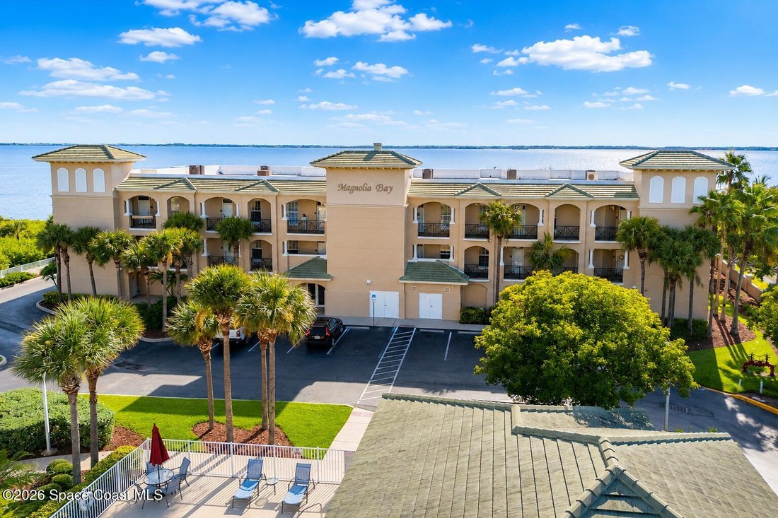 Condo in Cocoa Beach, Florida, United States 1 - 18612629