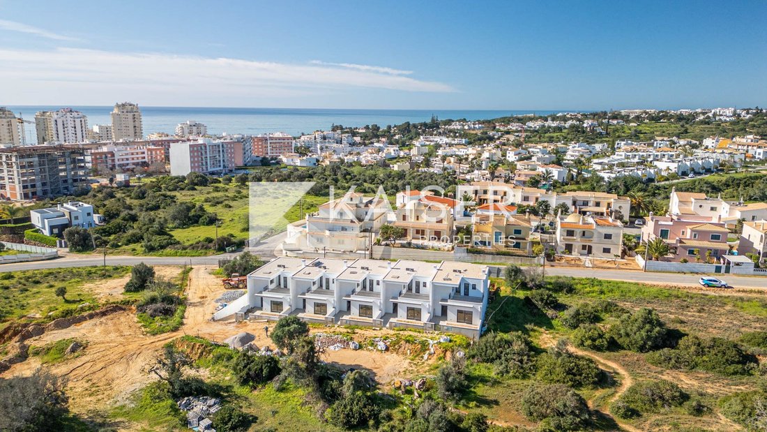 Townhouse in Guia, Algarve, Portugal 1 - 13151435