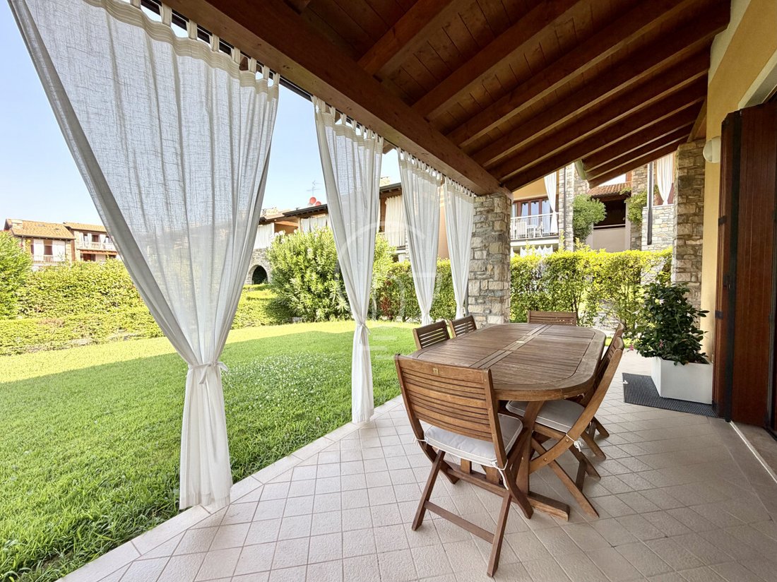 House in Rivoltella, Desenzano del Garda, Lombardy 3 - 18613974