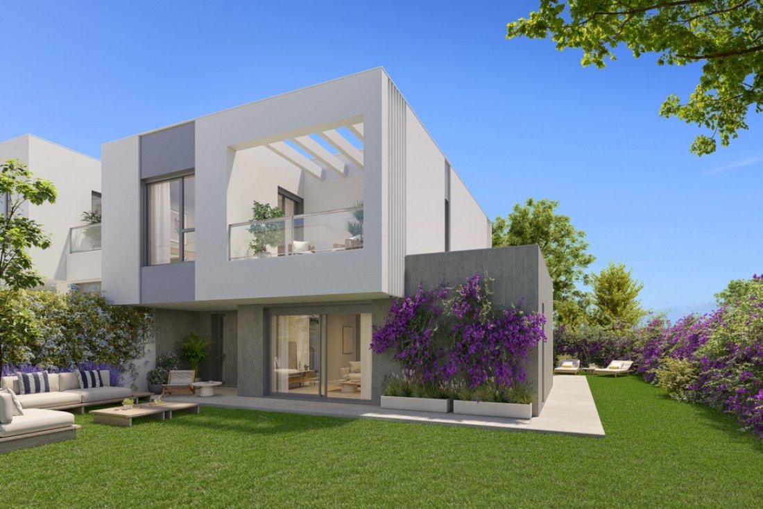 Townhouse in Elviria-Cabopino, Marbella, Spain 1 - 18609263