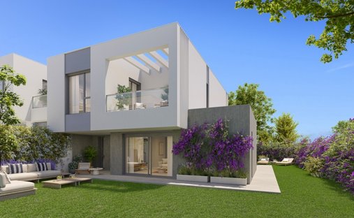 Townhouse in Elviria-Cabopino, Marbella, Spain 1