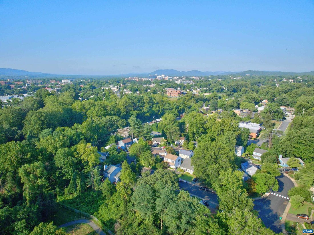 House in Charlottesville, Virginia, United States 3 - 18609770