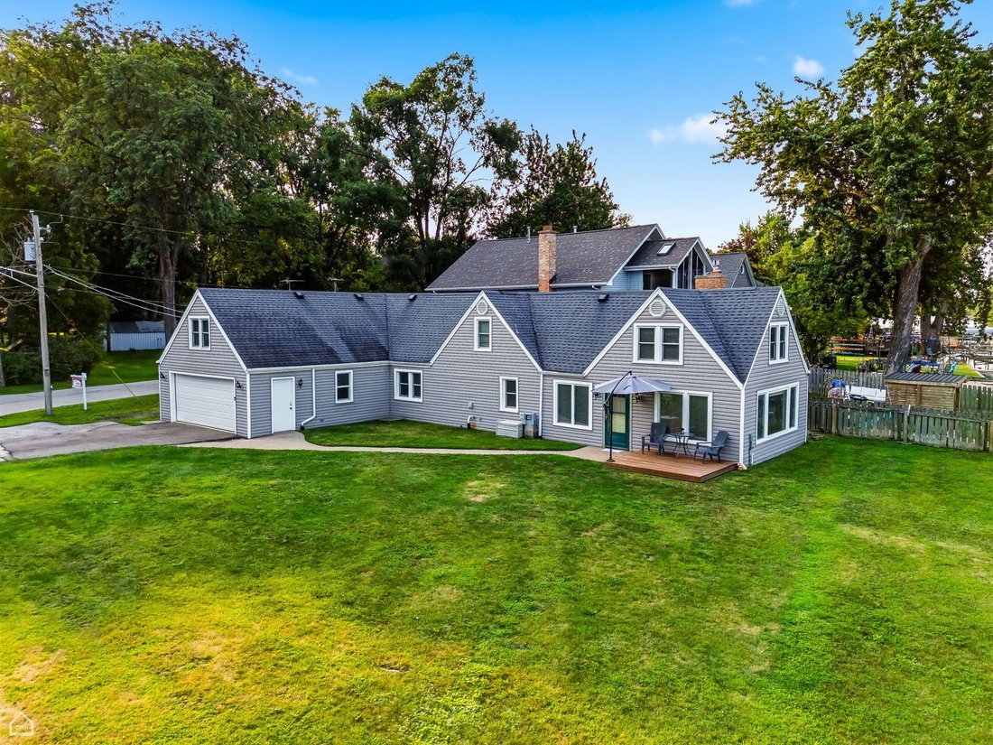 House in Village of Lakewood, Illinois, United States 1 - 18612712