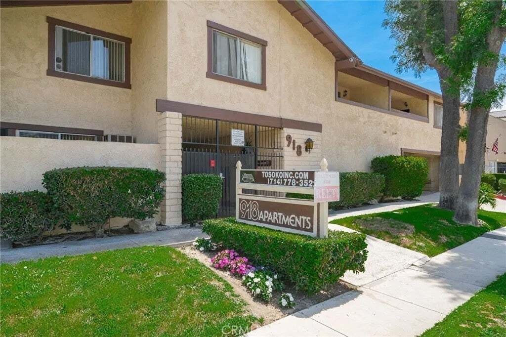 Orange, California, United States 5 - 18612857