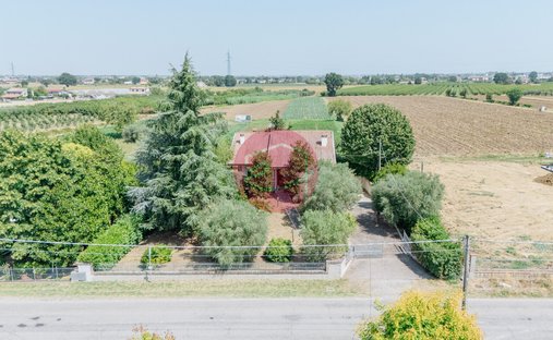Villa in Santarcangelo di Romagna, Emilia-Romagna, Italy 1