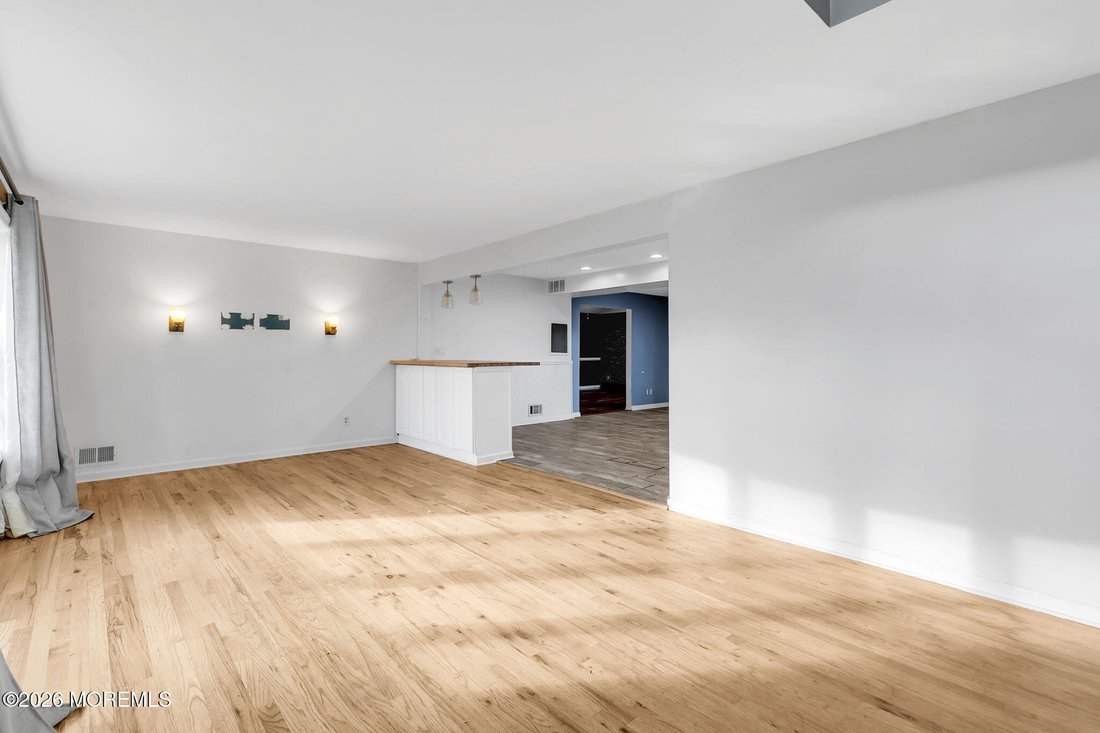House in Brick Township, New Jersey, United States 5 - 18609048