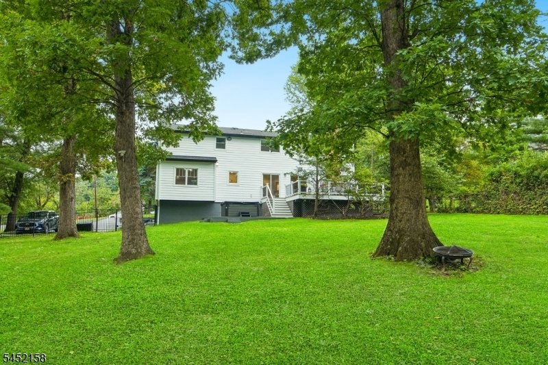 House in Livingston, New Jersey, United States 3 - 18611108
