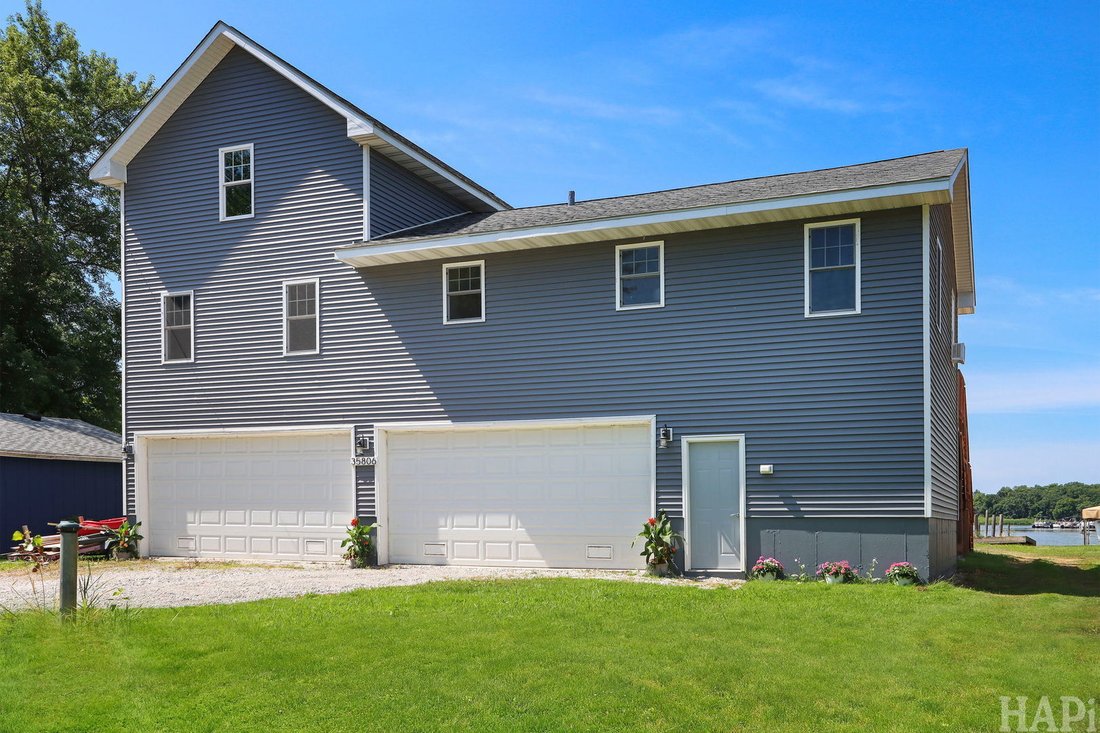 House in Fox Lake, Illinois, United States 1 - 18612687