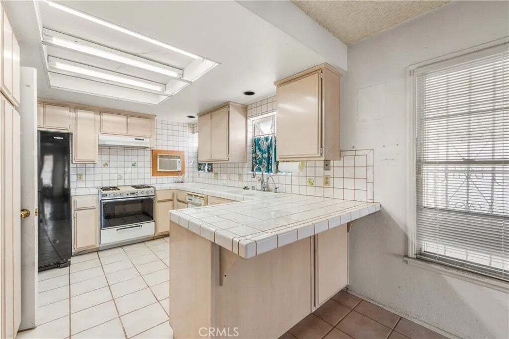 House in Los Angeles, California, United States 5 - 18612873