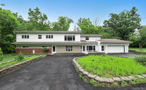 House in Monroe, New York, United States 1