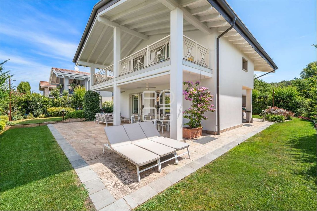 Villa in Esenta, Lonato del Garda, Lombardy 2 - 18612166