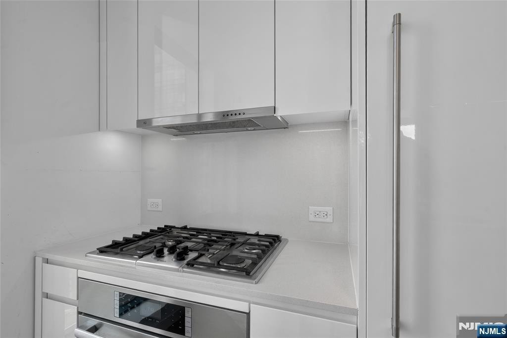 Condo in Jersey City, New Jersey, United States 5 - 18609617