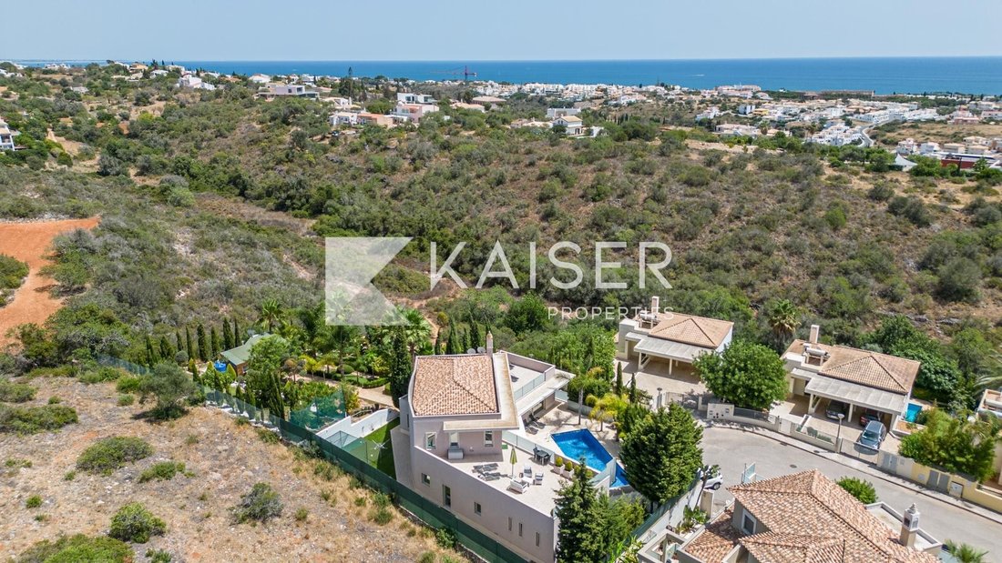 Villa in Olhos de Agua, Algarve, Portugal 2 - 10611736
